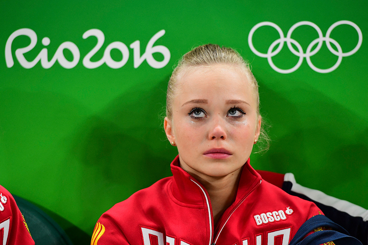 La reacción de Anguelina Mélnikova durante la clasificación de la Gimnasia Artística femenina en la Arena Olímpica durante los Juegos Olímpicos de Río 2016.