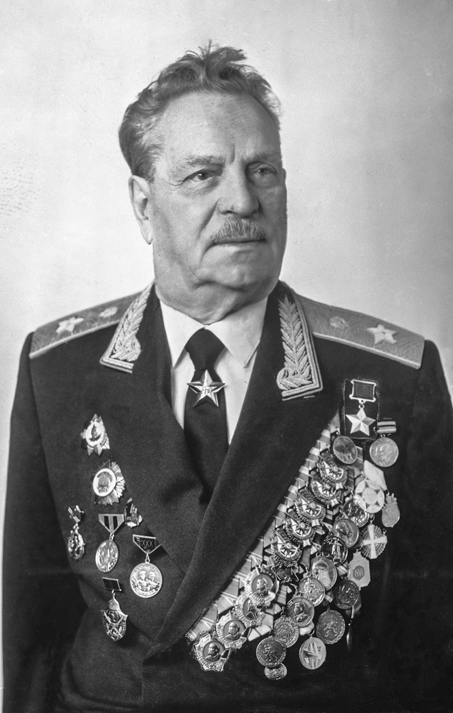 18. August 1978. Held der Sowjetunion General der Armee Iwan Tjulenew.