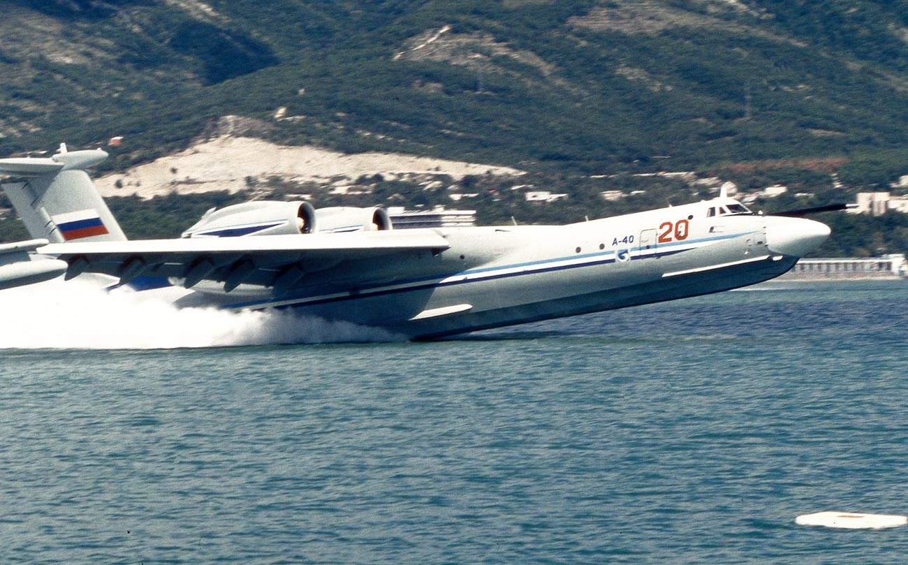 Полетање са воде амфибијског авиона А -40 „Албатрос“.