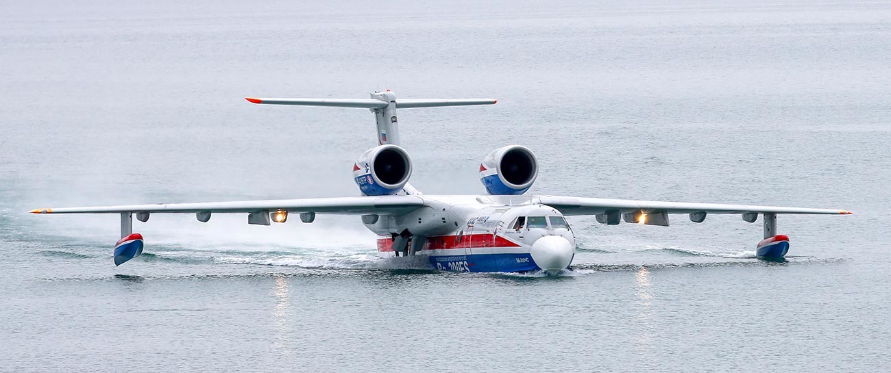 Ruski avion-amtfibija Be-200 ČS Tangaroškog avijacijskog znanstveno-tehničkog kompleksa 