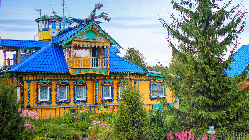 Куќа со змеј, Јарославска област