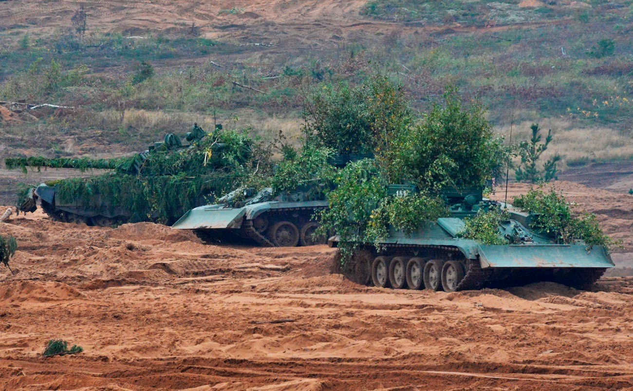 Kendaraan perbaikan dan evakuasi lapis baja BREM-1.