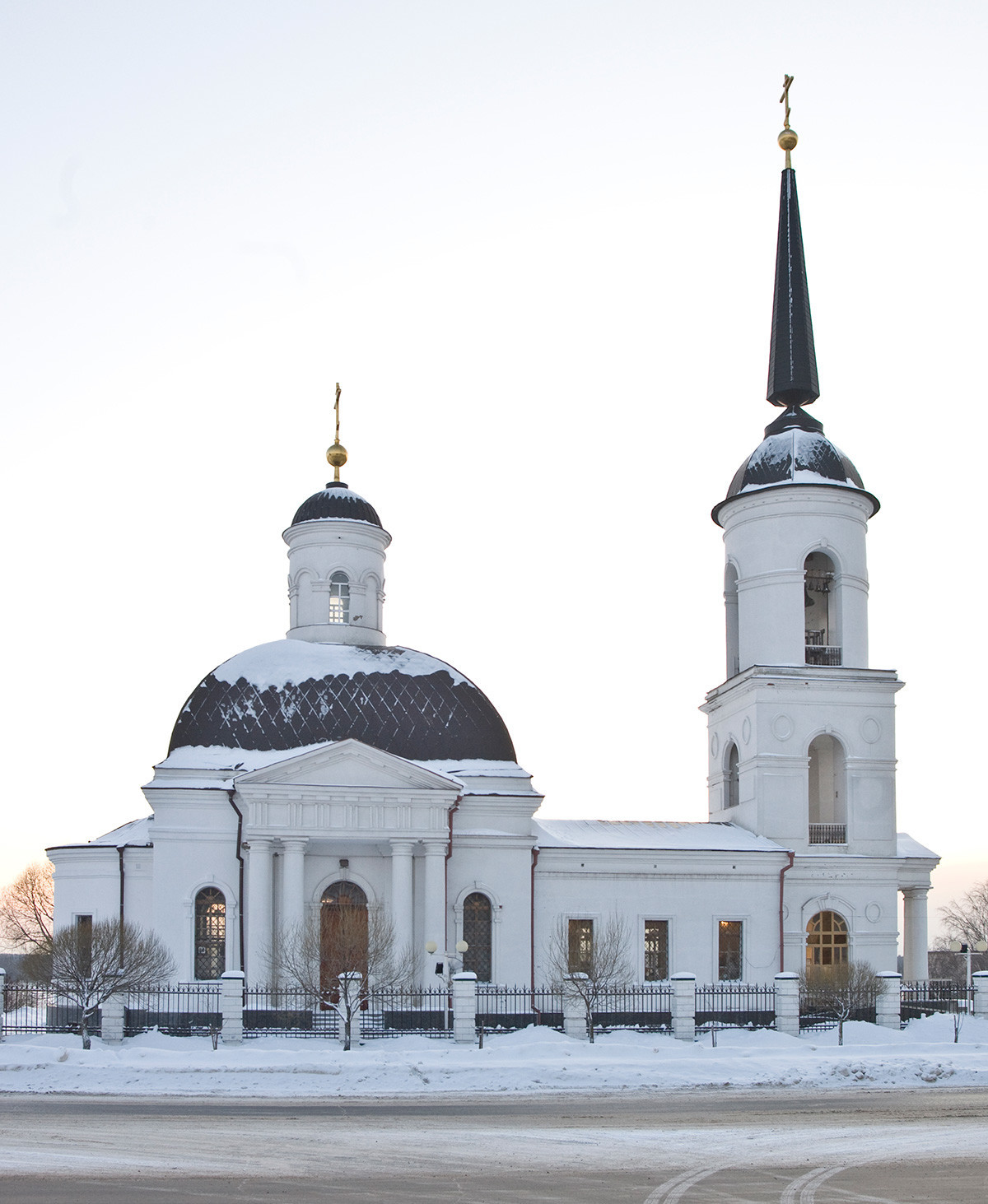 Église de la Nativité du Christ. Vue du nord. Le 2 janvier 2010. 