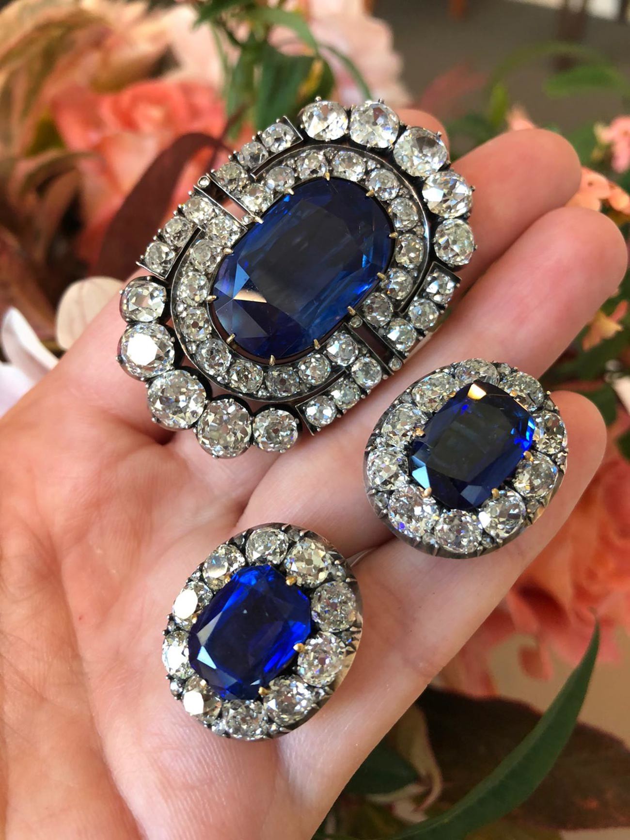 Maria Pavlovna's sapphire brooch and earrings.