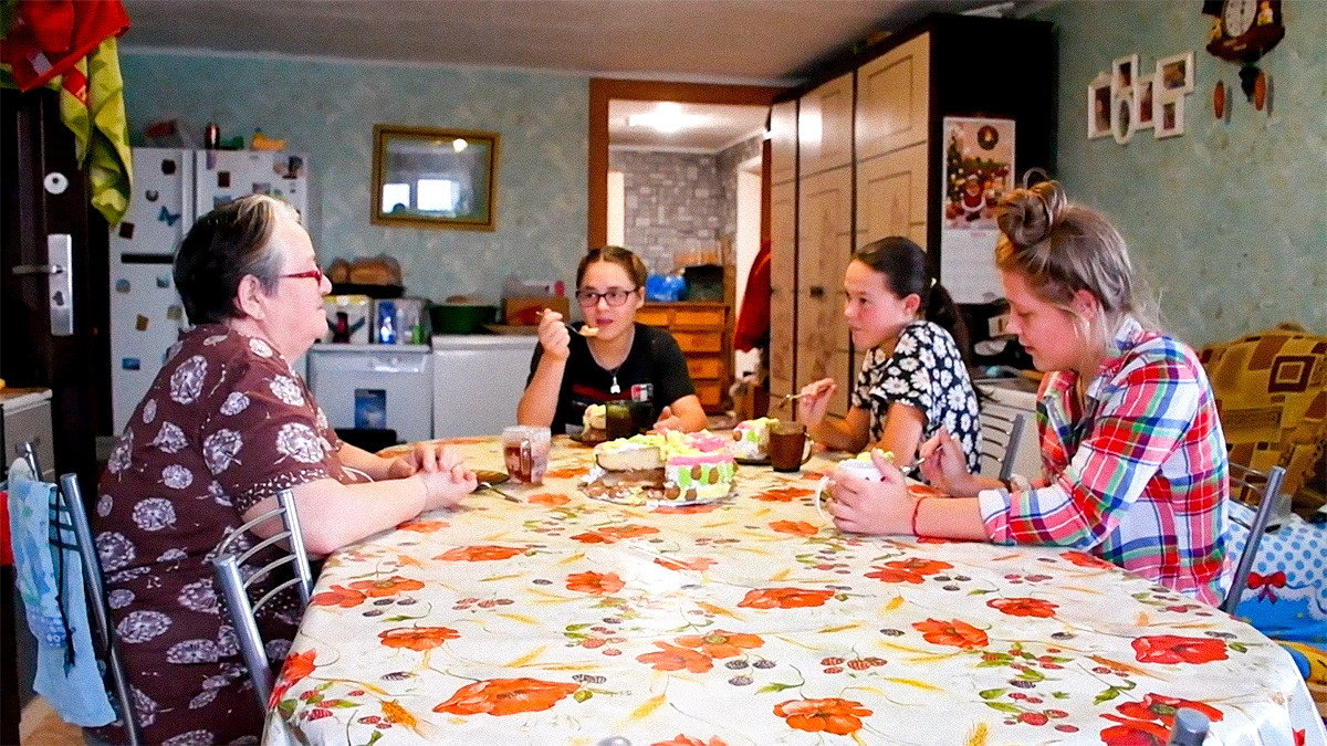 Tatyana Fadyushina (left) and her kids.