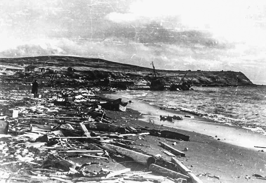 Razorni tsunami na otoku Paramuširu, 1952. 