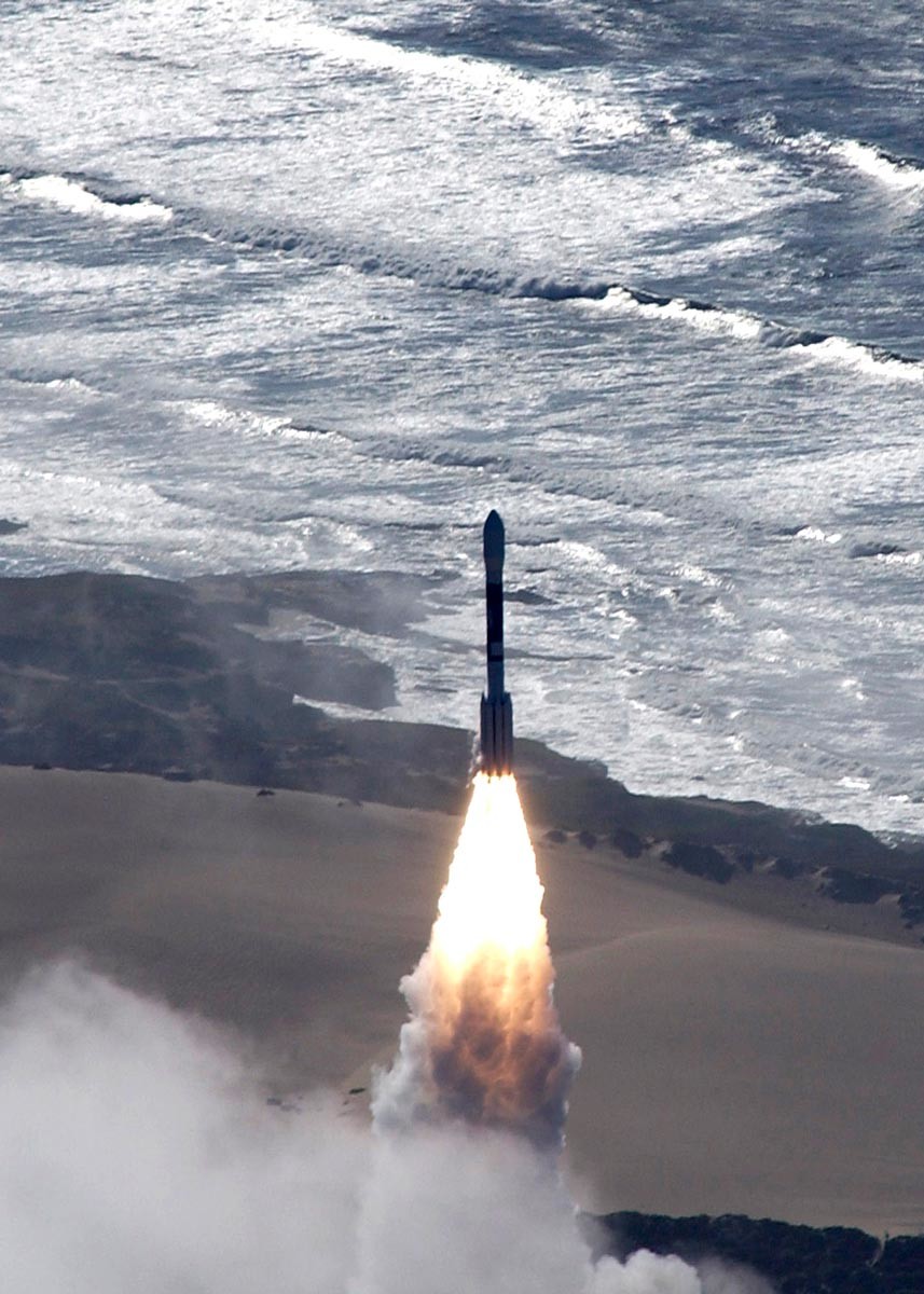 USA-193. Успешно изстрелване на ракета Delta II, носеща сателит на Националната служба за разузнаване на 14 декември 2006 г. от площадката Space Launch Complex-2 във военновъздушната база Ванденберг, Калифорния