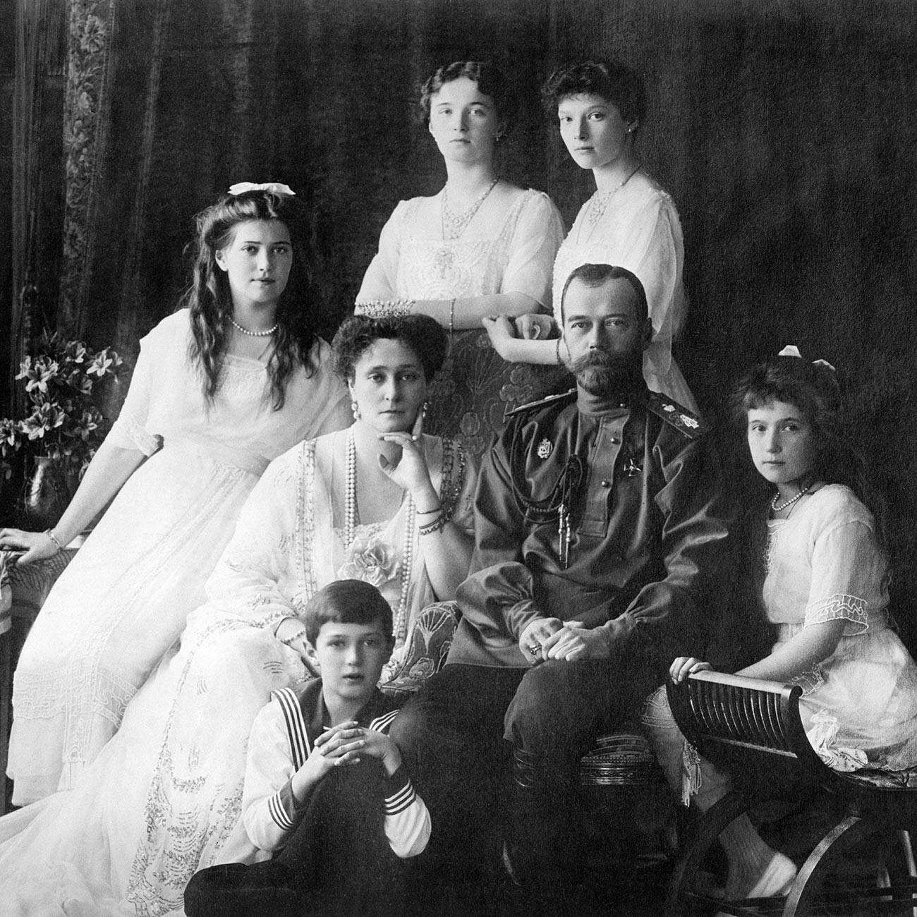 Семья последнего императора в 1913 году.