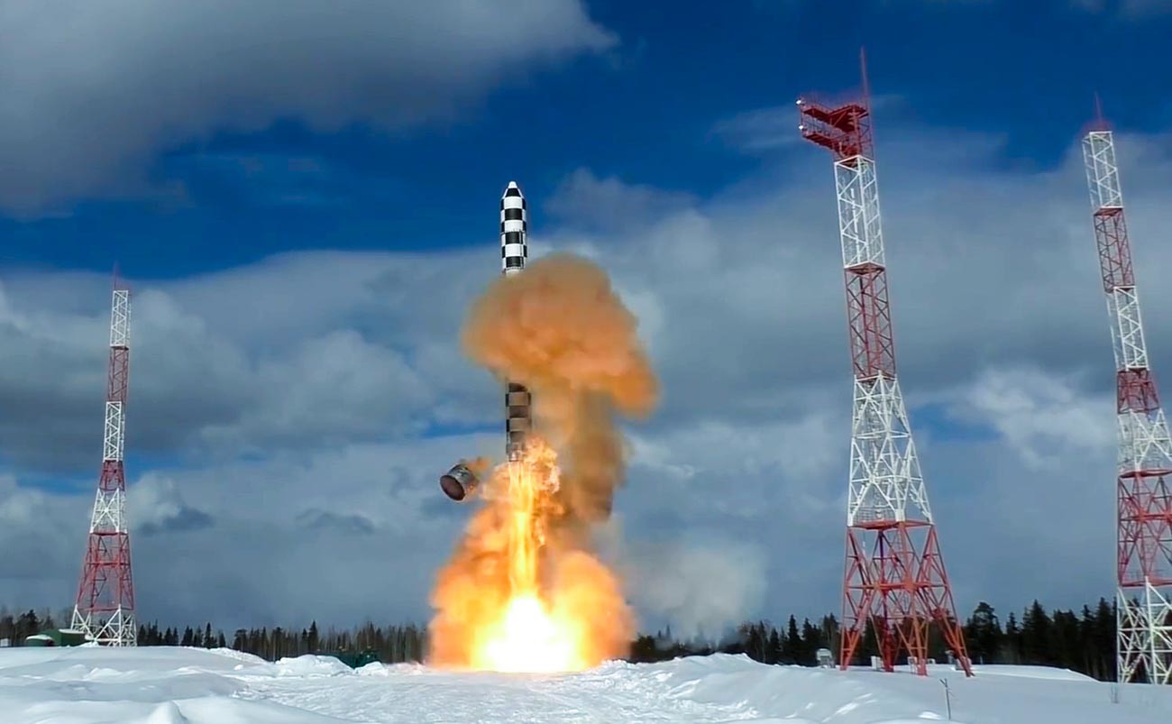Izstrelitev težke balistične rakete Sarmat s kozmodroma Pleseck v Arhangelski regiji