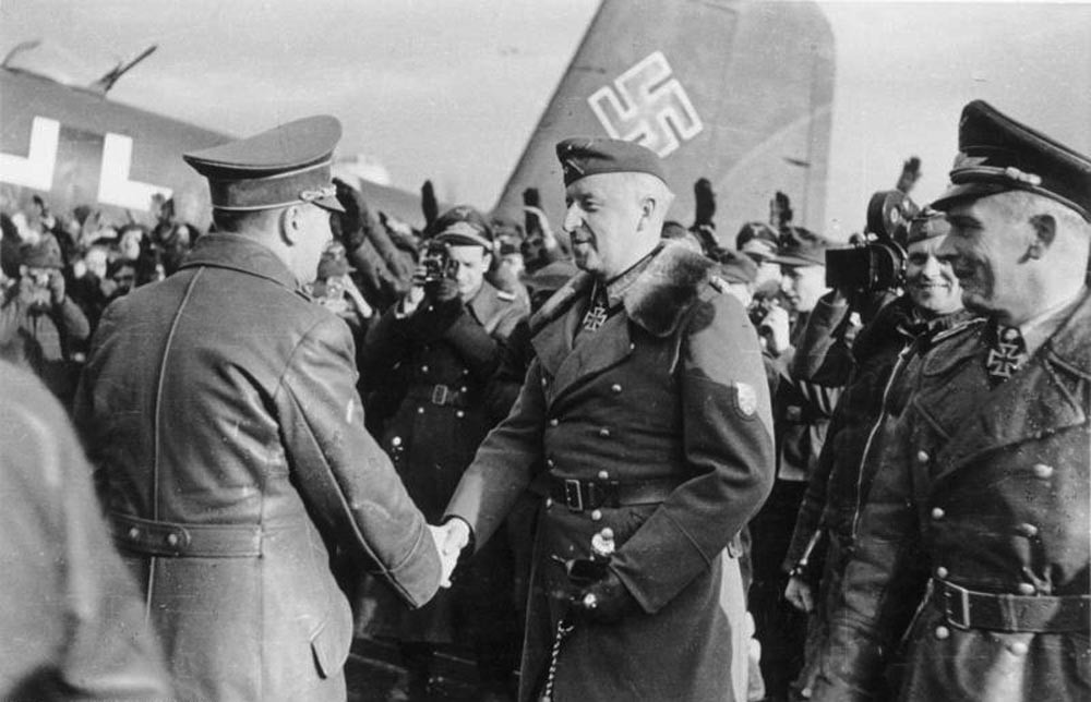 Hitler et le maréchal Erich von Manstein à Zaporojié