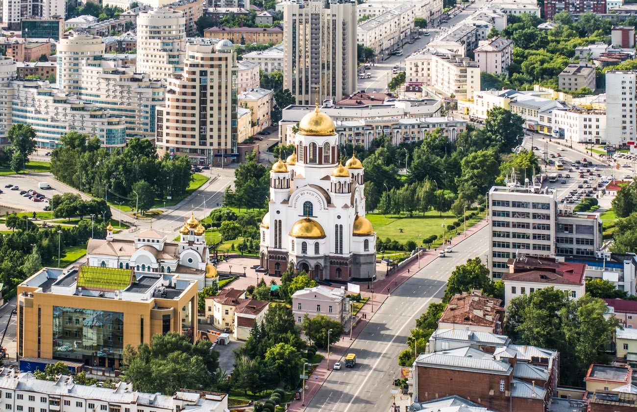 Gereja Semua Orang Kudus di Yekaterinburg, dibangun pada tahun 2000-an.