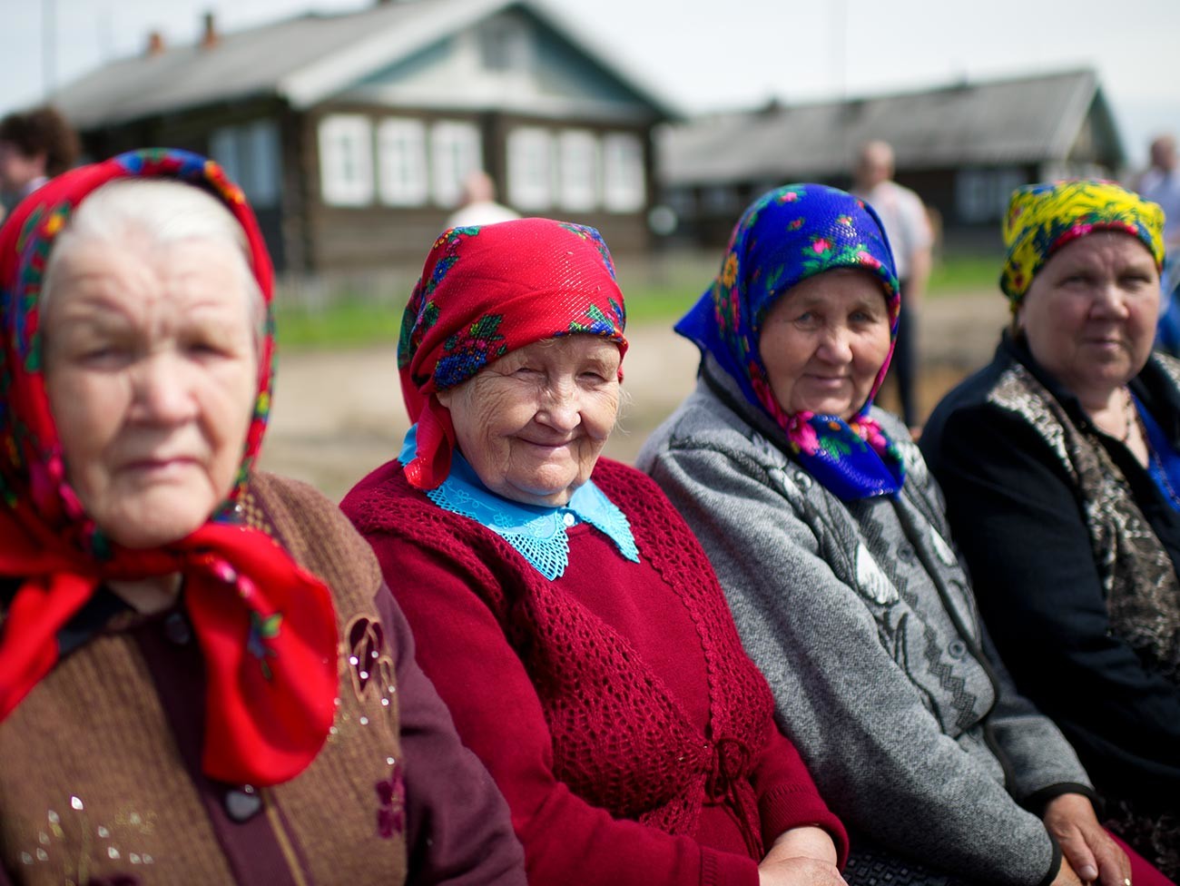 Бабушки деревни Кривой Наволок Республики Коми на праздновании Дня села