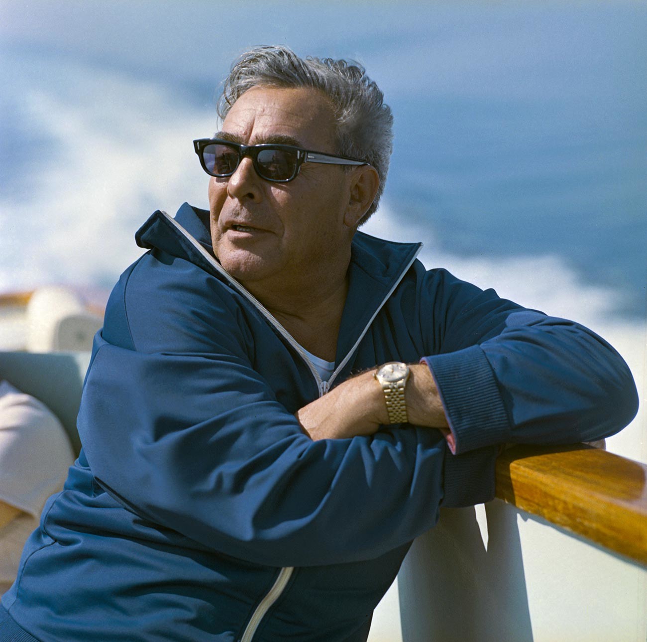 Генеральный секретарь ЦК КПСС Леонид Ильич Брежнев во время прогулки на яхте