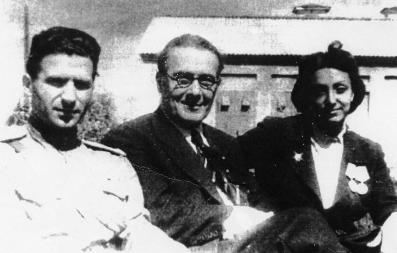 Ръководителят на Социалистическата обединена партия на Каталония Рафаел Видела, съветският партизанин от ВСВ Хосе Грос и Африка де лас Ерас Гавилан, 1944 г.