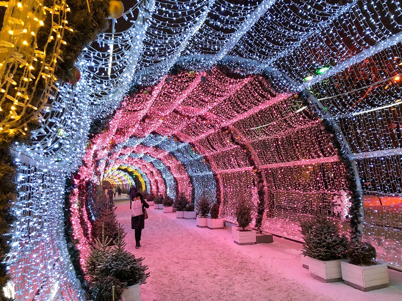 LED тунел на Тверской булевард 
