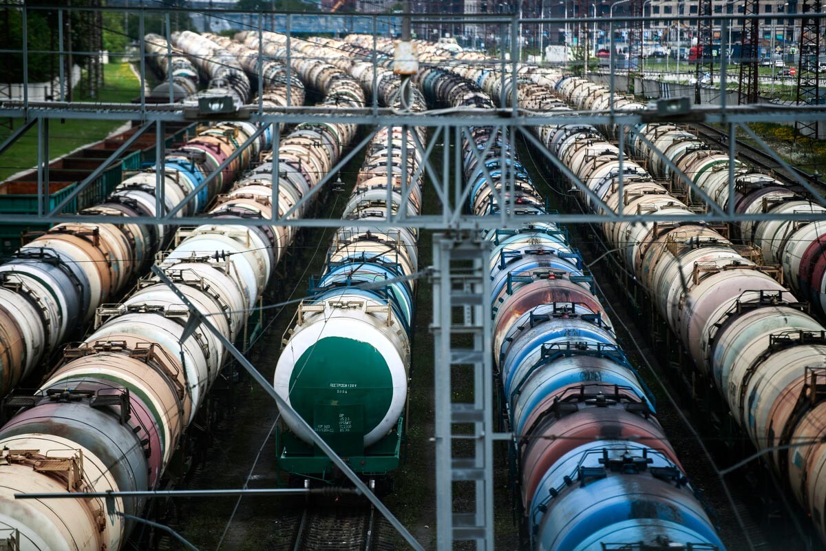 Oil and fuel tank cars at the Yanichkino railway station in Kotelniki, Moscow Region.