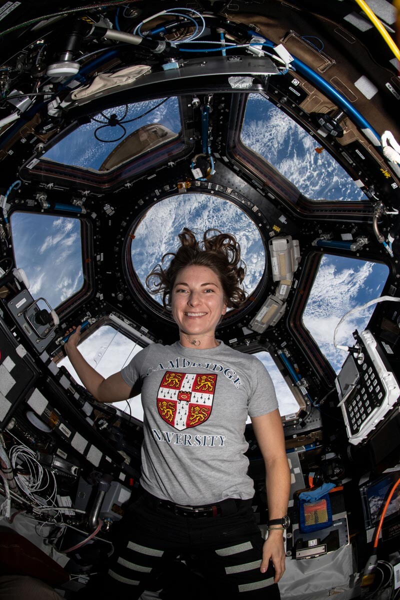 La ingeniera de vuelo de la Expedición 66 y astronauta de la NASA Kayla Barron
