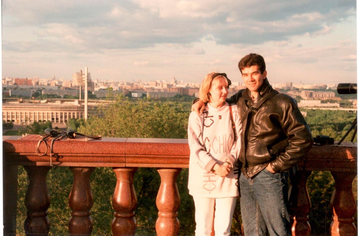 Moscou ao fundo a partir da Colina das Andorinhas, com Elena
