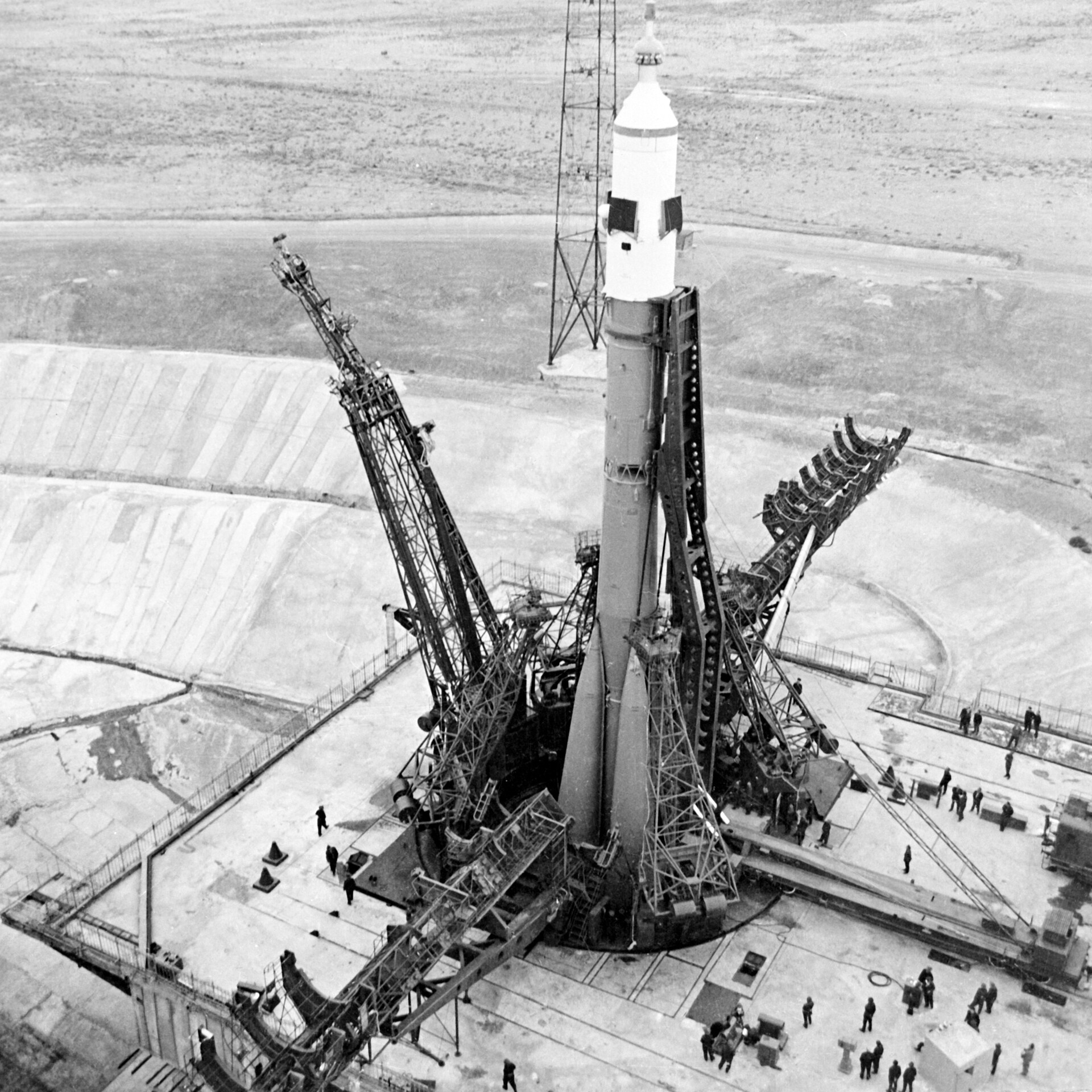 Vaisseau spatial soviétique Soyouz avant son lancement à Baïkonour