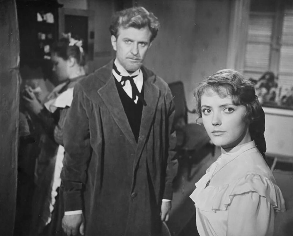 Imagen de la película 'La casa con desván', dirigida por Yákov Bazelián, 1960
