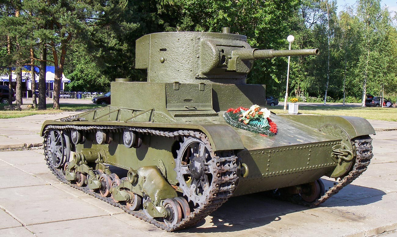 Sowjetischer leichter Panzer T-26.