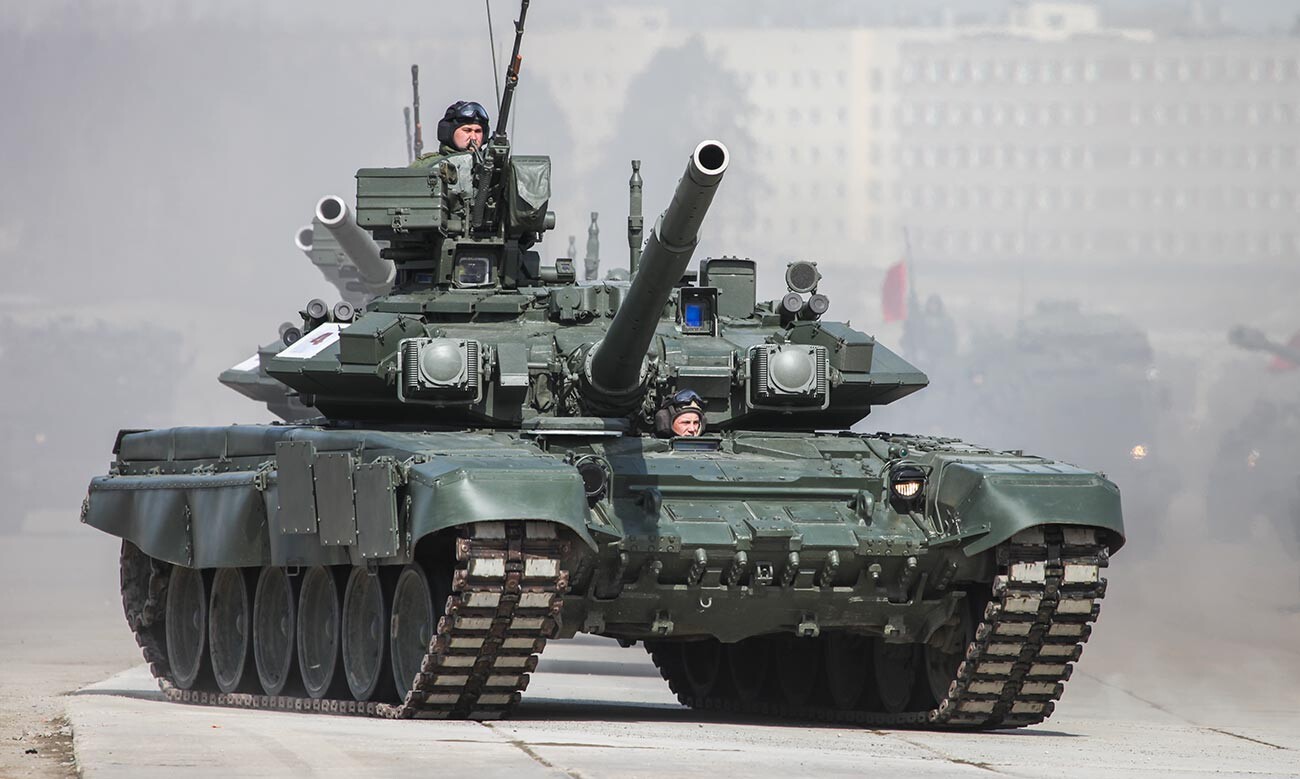 T-90 während einer Militärausstellung in Moskauer Vororten.