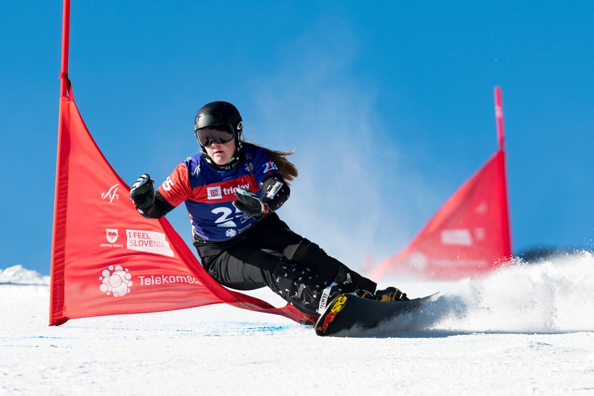 Sofia Nadirchina na qualificação do Women's Parallel Slalom.