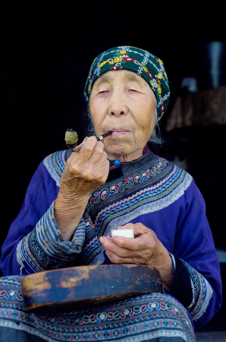 Одо Белда, 82-годишна, най-възрастната жителка на  село Найхин, 1987