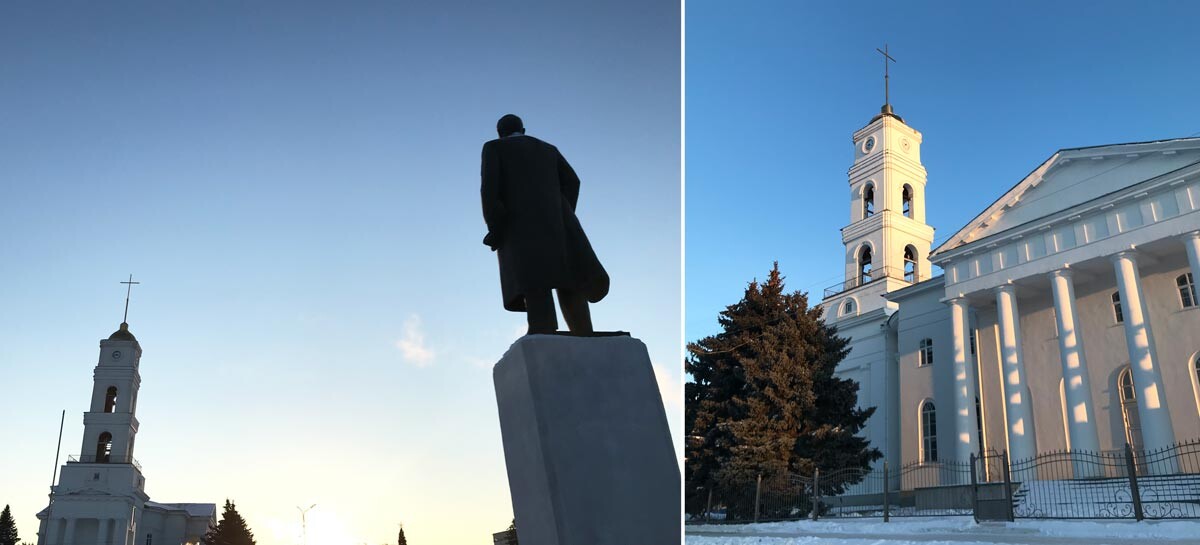 Iglesia luterana en el centro de Marx y el monumento a Vladimir Lenin.
