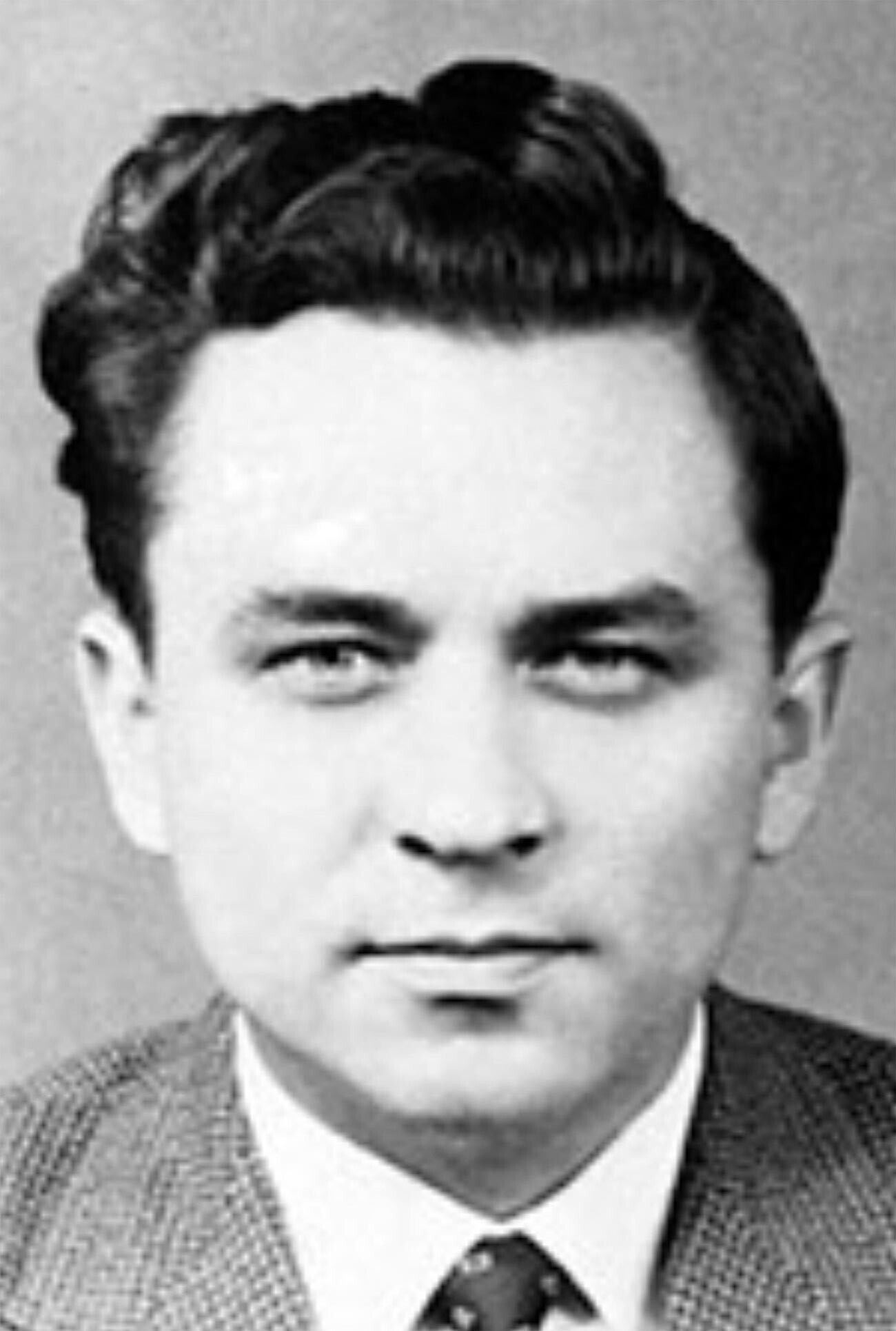 Molodi (1922-1970), oficial de inteligencia soviético.
