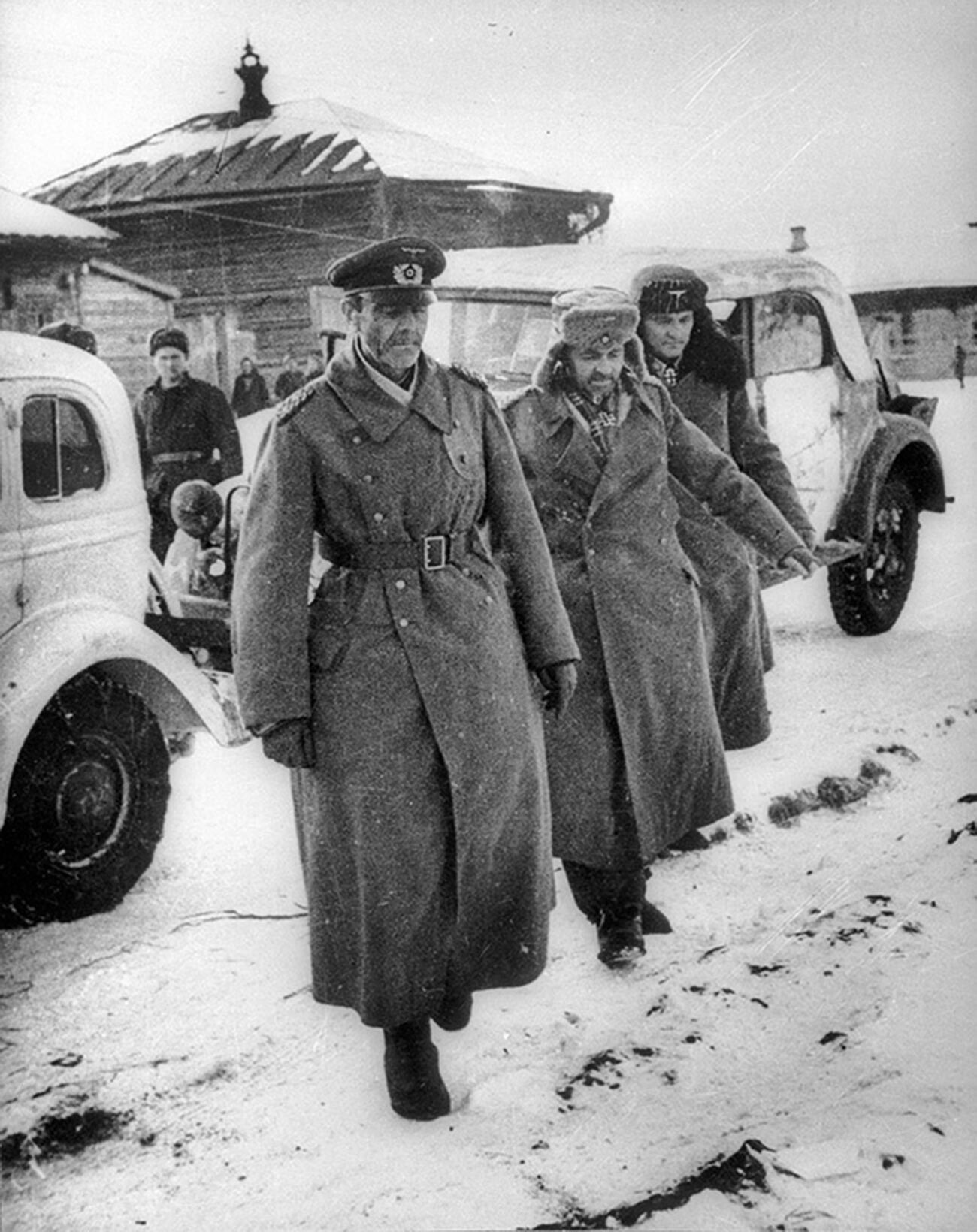 Field Marshal Friedrich Paulus, General Arthur Schmidt and Wilhelm Adam, adjutant to the 6th Army commander.