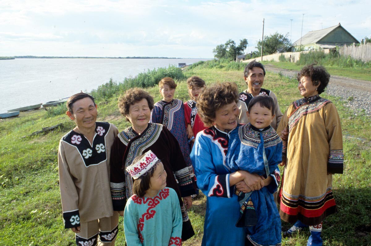 La famiglia Beldy del villaggio di Daerga, nel Distretto di Nanajskj, 1987
