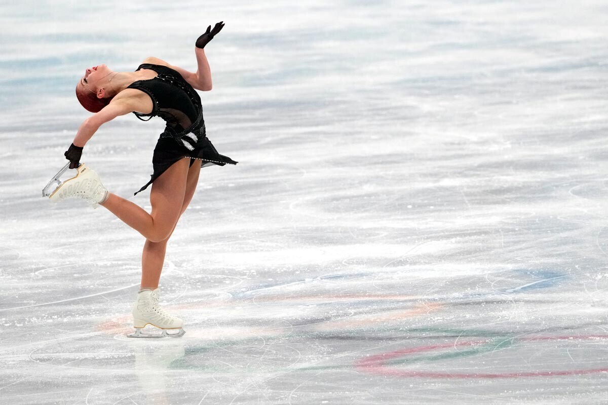 Trusova durante a patinação livre feminina