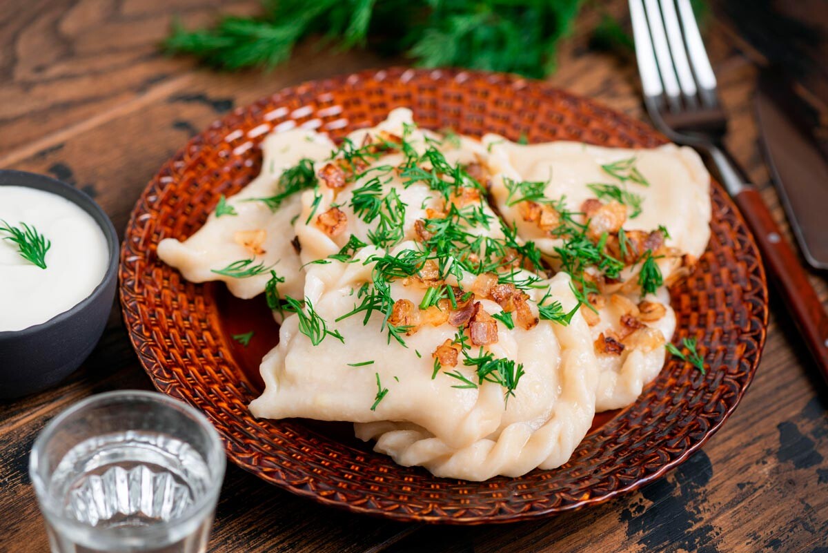 Dumplings with dill and onion.