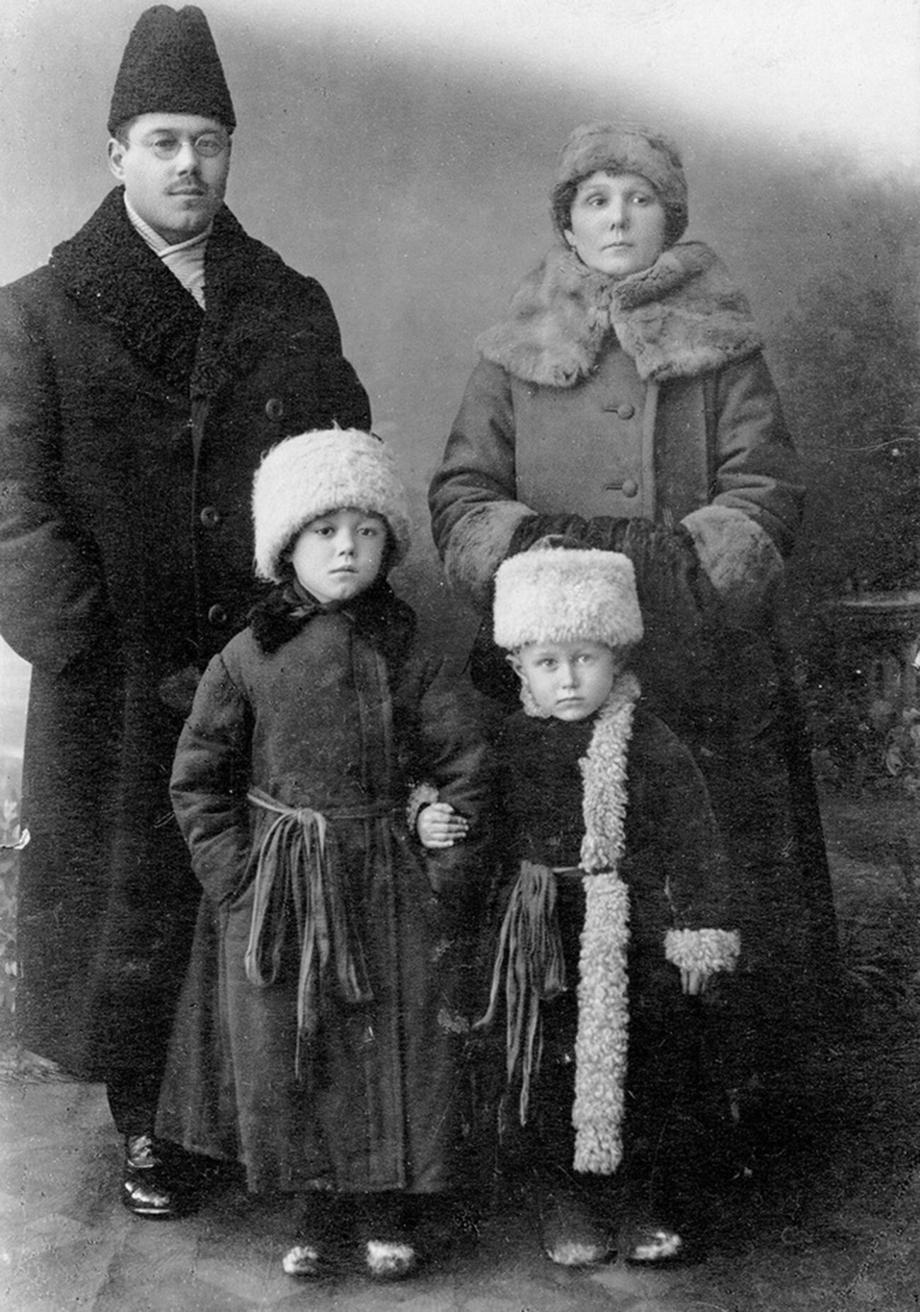 Porträt einer Moskauer Familie.