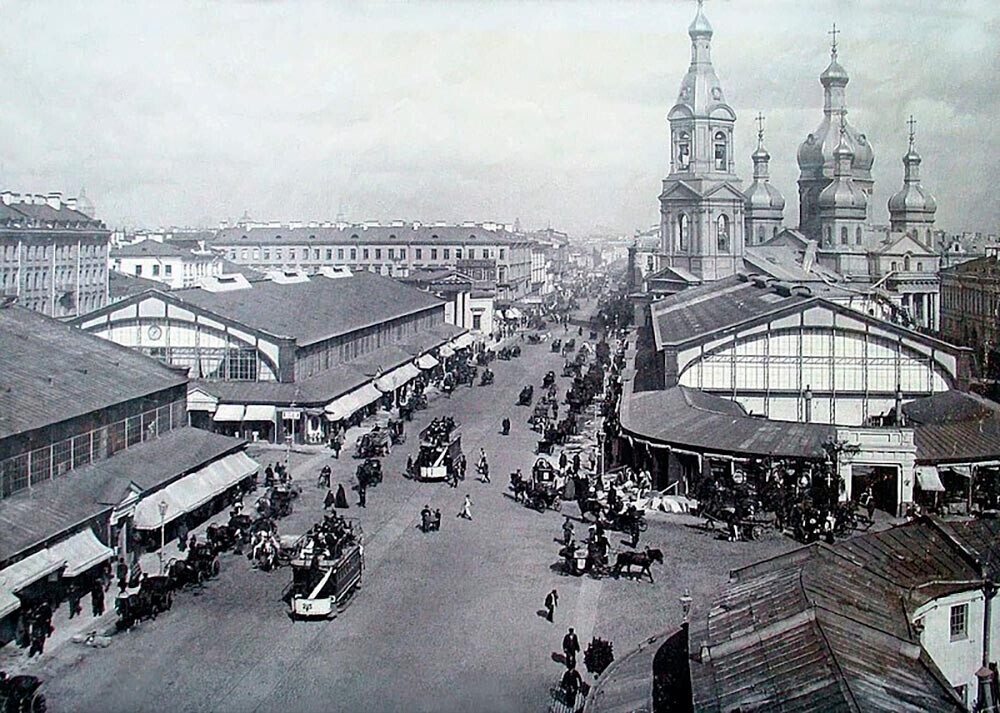 Сениот плоштад, 1900 година.
