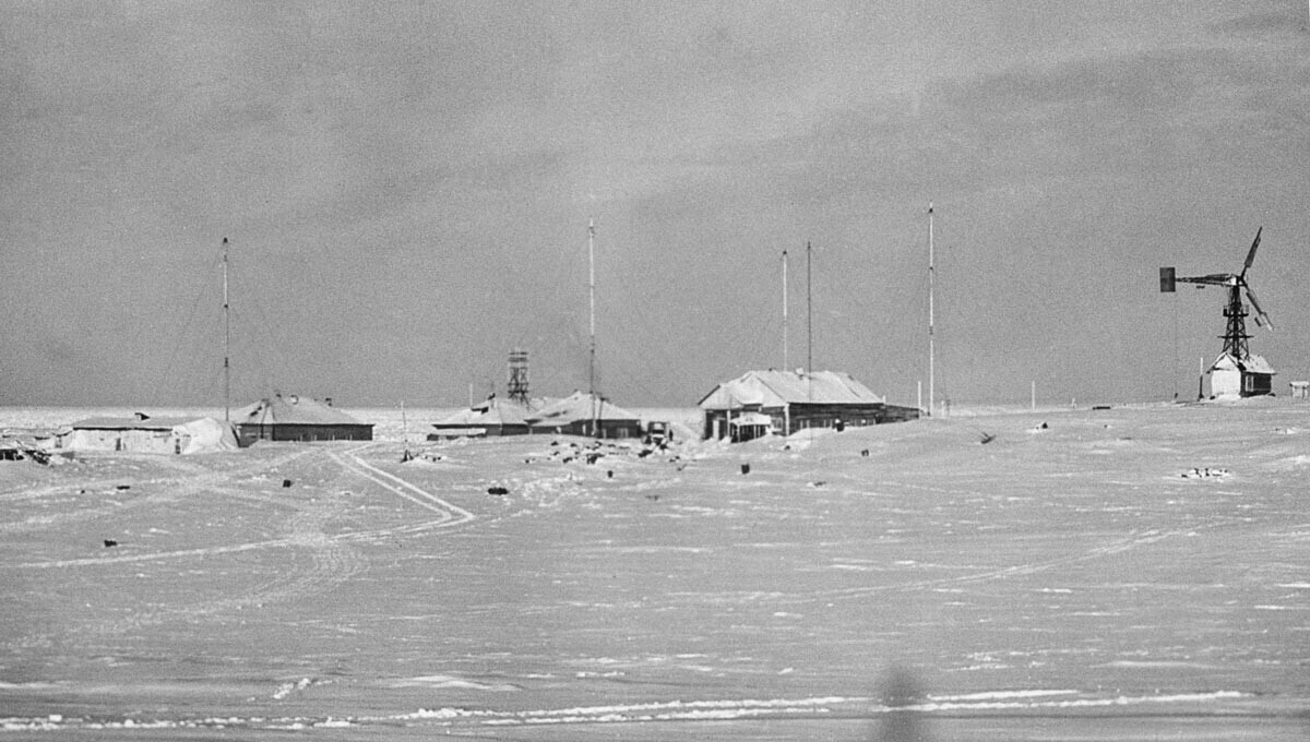 Assentamento de Dikson, localizado além do Círculo Polar Ártico. abril de 1954