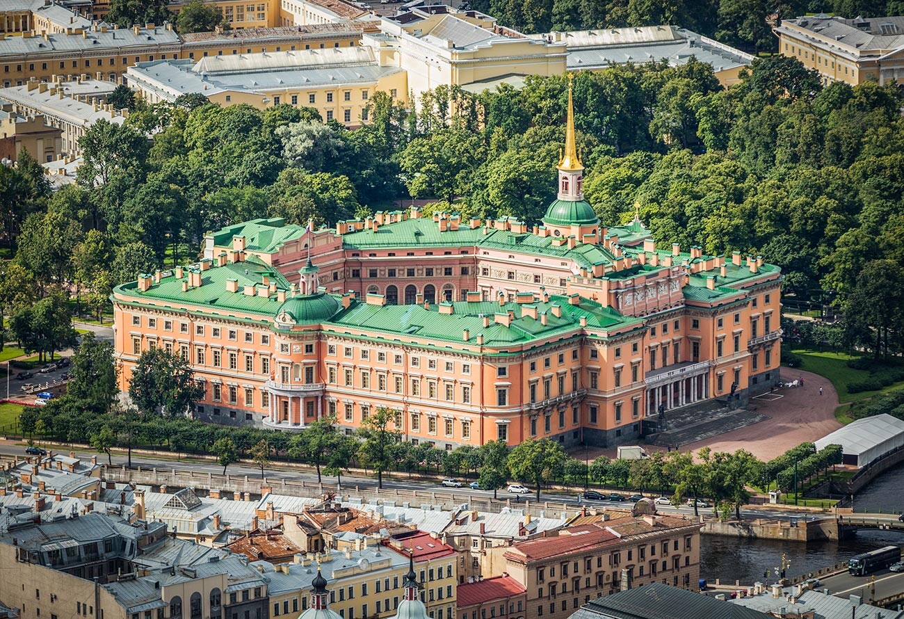 Kastil Mikhailovsky (St. Michael) di Sankt Peterburg