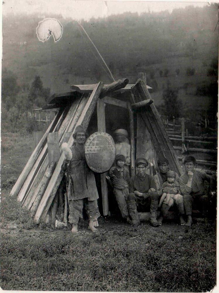 Šamanski šotor, 1927