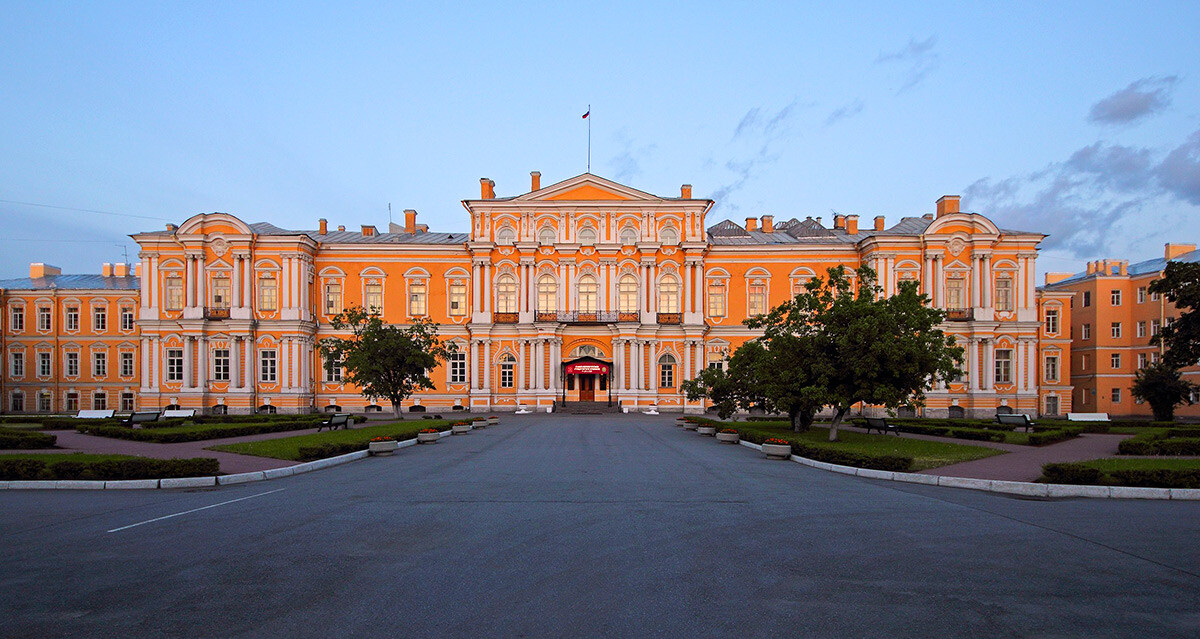 Palais Voronstov, à Saint-Pétersbourg, qui a été accordé par Paul Ier aux chevaliers de Malte et où se trouve la chapelle de l'Ordre de Malte