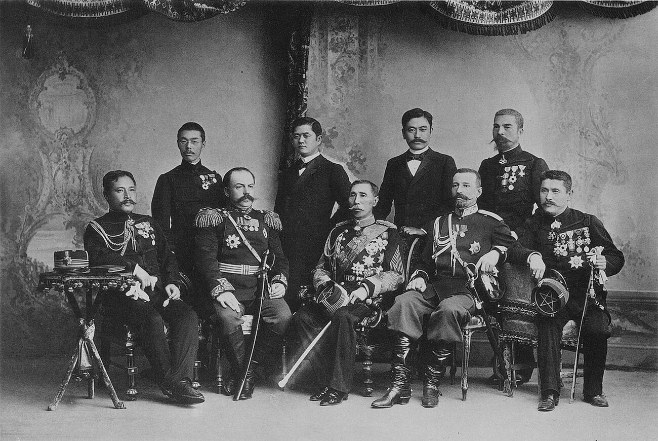 Représentants du Japon au couronnement de Nicolas II, empereur de Russie