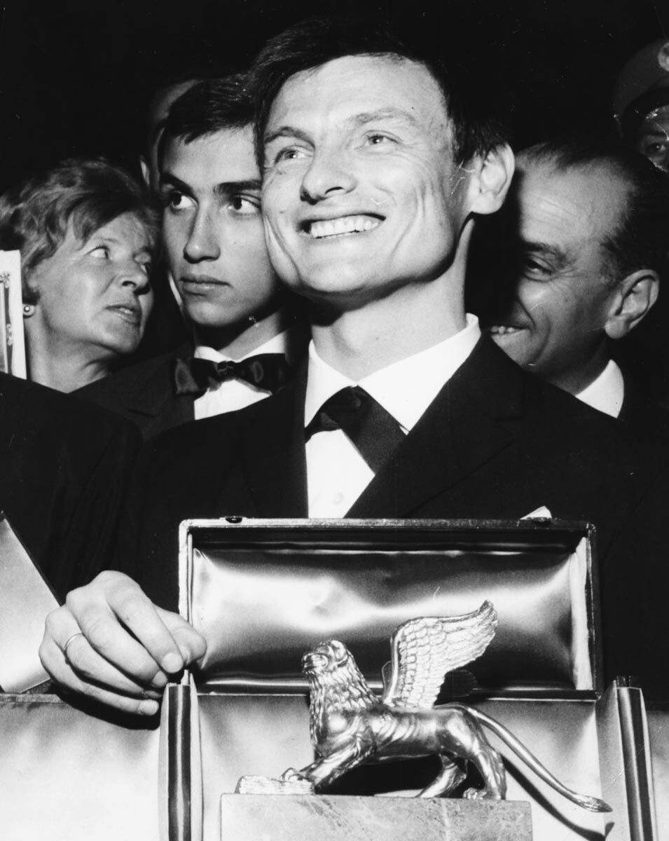 ヴェネツィア国際映画祭の金獅子賞を獲得したアンドレイ・タルコフスキー、1962年