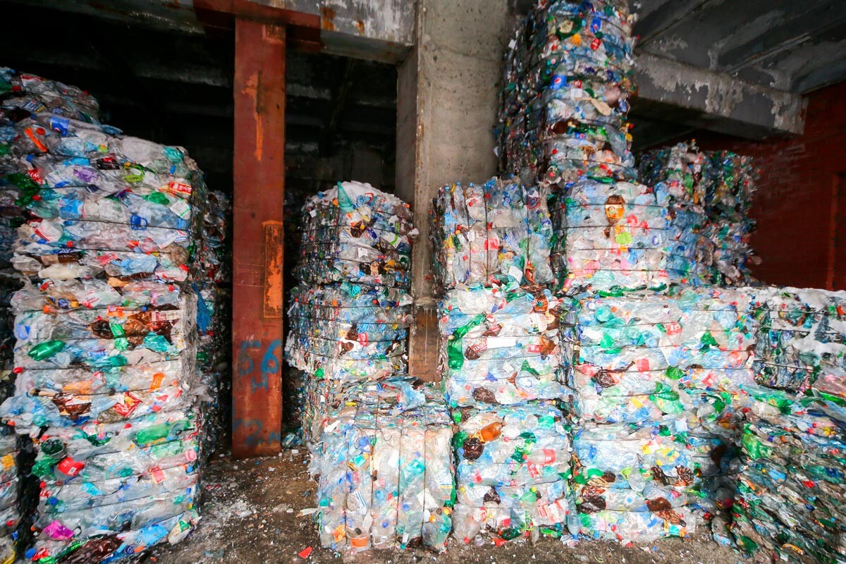 Die Arbeit der Abfallsortieranlage der Ecoline-Unternehmensgruppe in Otradnoje.