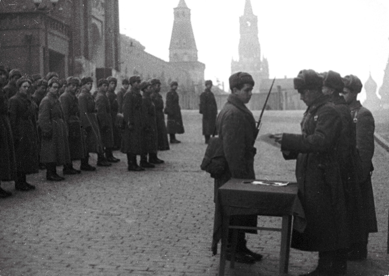 Битва за москву год. Битва за Москву 1941-1942. Битва в Москве 1941. Москва 1941 битва за Москву. Битва за Москву 1941-1942 картинки.