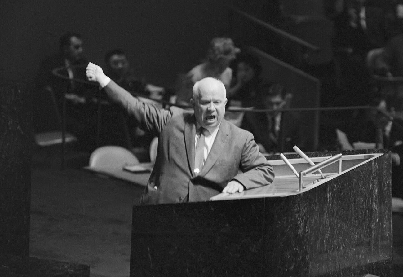 Chruschtschow spricht vor den Vereinten Nationen (ohne Schuh in seiner Hand).