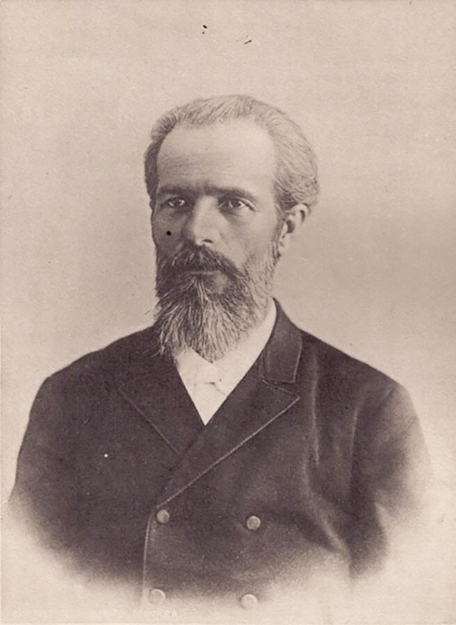 Viktor Butske, pengembang rencana dan kepala pertama rumah sakit Alexeyev.