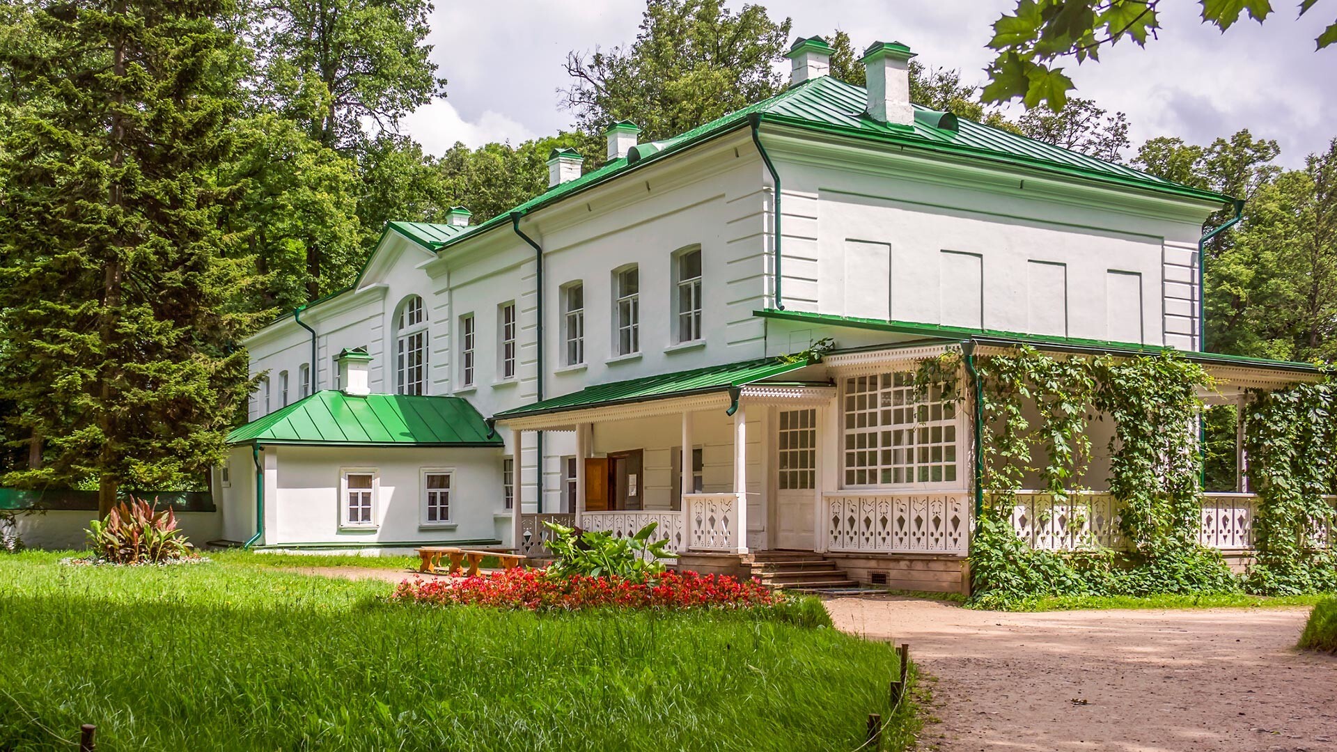 Rumah Tolstoy di Yasnaya Polyana.
