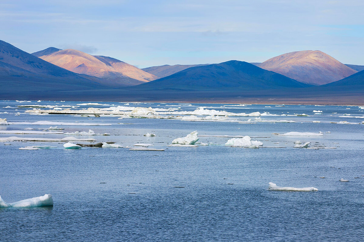 Eisschollen vor der Wrangelinsel im Fernen Osten Russlands.