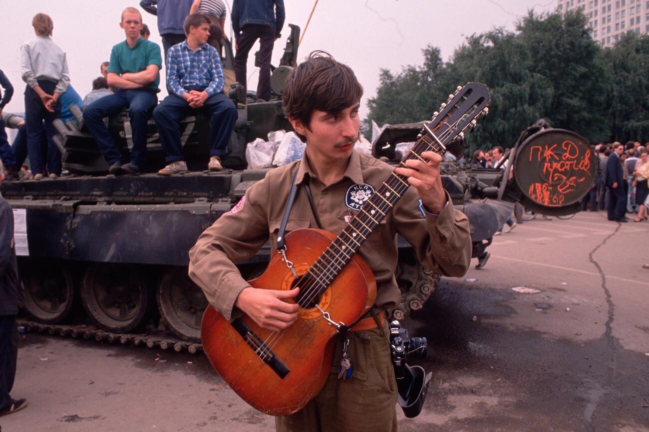 Demonstrators gathered to protest the August Coup in 1991.