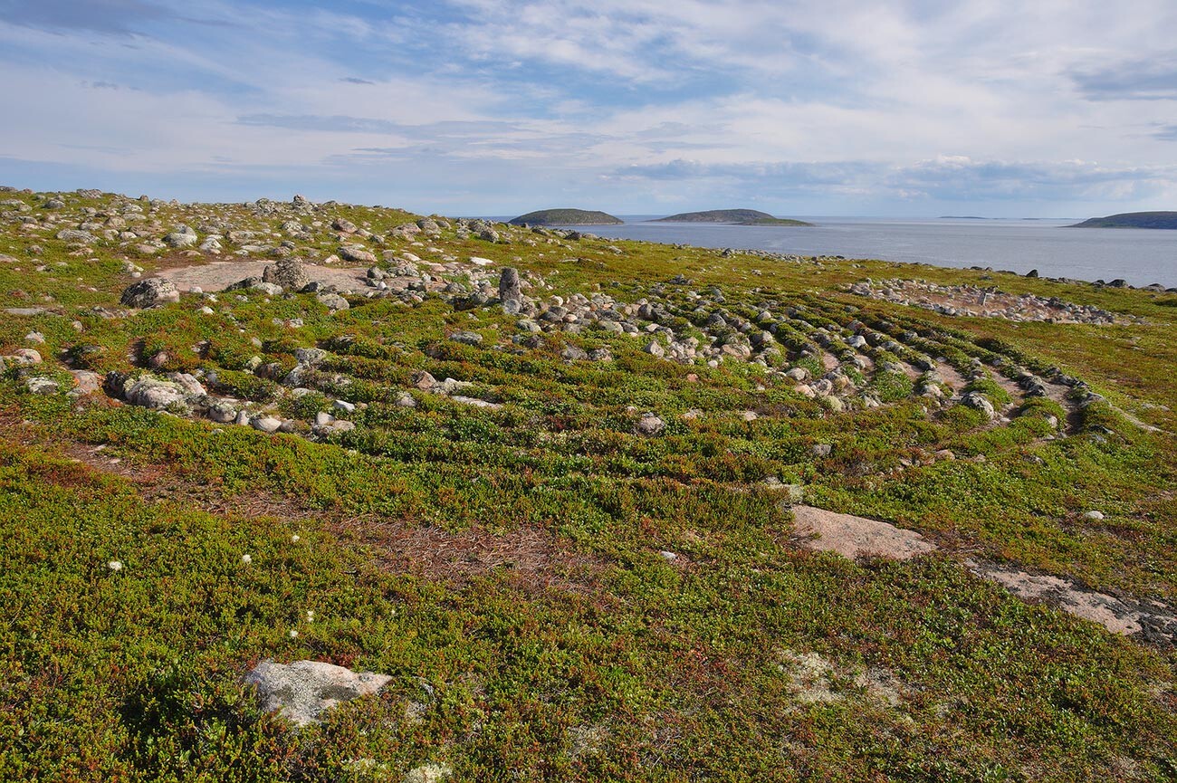 The second neolithic labyrinths located at Oleshin Island, Kuzova Archipelago. 